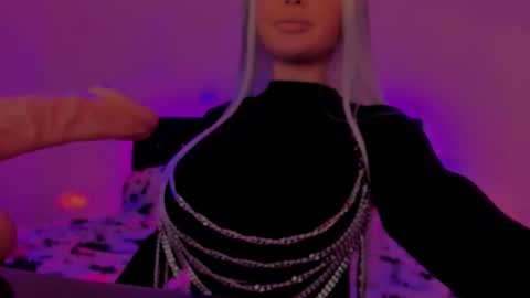   Sasha   online show from 10.11.25