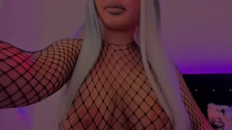   Sasha   online show from 11.23.25