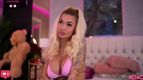 Dennise online show from 09.17.25