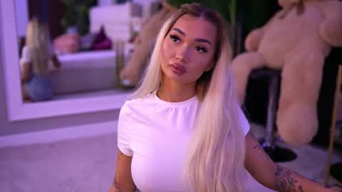 Dennise online show from 09.19.25