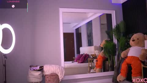 Dennise online show from 11.19.25