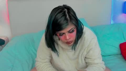 Snapshot of sashajune chatting on 12.10.24 selene online show from 12.10.24