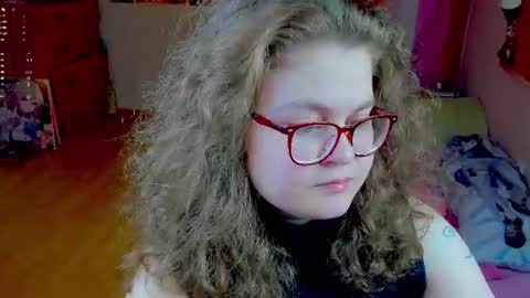 Snapshot of sashy_way chatting on 07.05.26 .Alexandra online show from 07.05.26