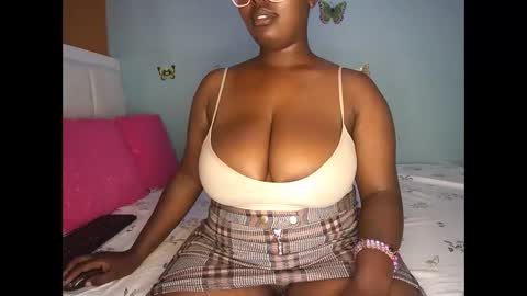 Snapshot of sassy100936 chatting on 02.16.26 Spicyd online show from 02.16.26