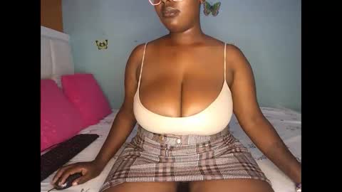 Snapshot of sassy100936 chatting on 02.17.26 Spicyd online show from 02.17.26