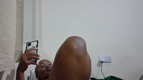 sassy_bella online show from 02.12.25