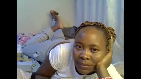 sassy_bella online show from 10.28.25