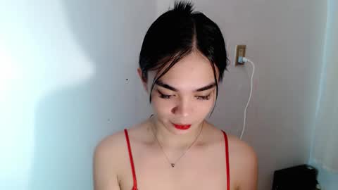 Snapshot of sassy_keath chatting on 05.25.26 Keath online show from 05.25.26