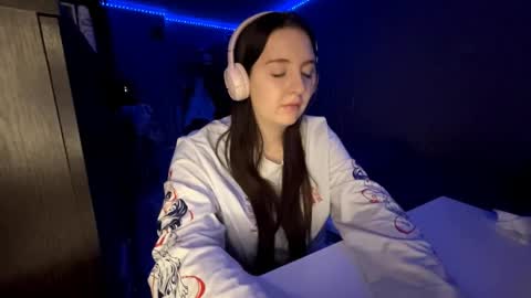 Marmulka or Mary online show from 10.20.25