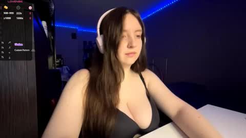 Marmulka or Mary online show from 10.21.25