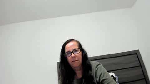 Snapshot of sassypeachgoddess chatting on 10.19.25 sassypeachgoddess online show from 10.19.25