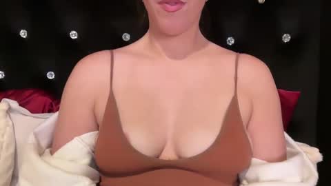 Snapshot of sassysophie333 chatting on 01.02.25 MazyMay333 online show from 01.02.25