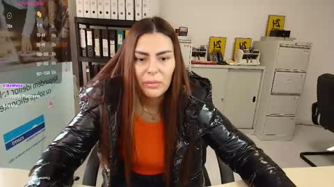 sassytiff online show from 02.11.25
