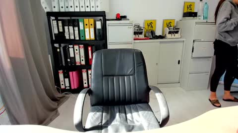 sassytiff online show from 10.14.25