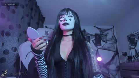 Snapshot of satanbabee_ chatting on 10.22.25    im expecting 300 thumbs up on my altar online show from 10.22.25