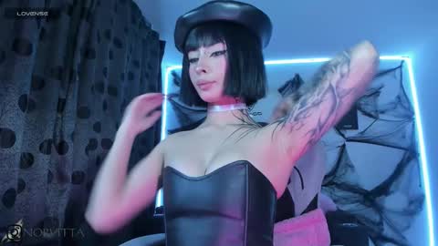 Snapshot of satanbabee_ chatting on 10.28.25    im expecting 300 thumbs up on my altar online show from 10.28.25