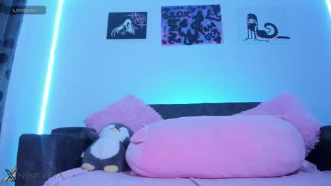    im expecting 300 thumbs up on my altar online show from 11.17.25