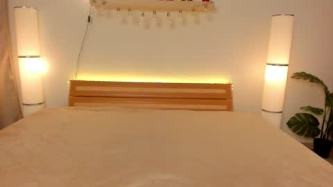 Snapshot of satimilf_ chatting on 12.01.24 Sati online show from 12.01.24