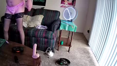 keyoni valentine online show from 01.31.25