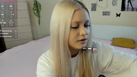 Snapshot of satinpresence chatting on 05.05.26 satinpresence online show from 05.05.26