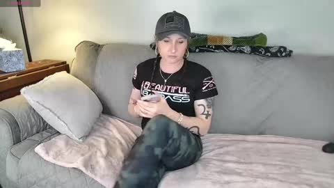 Snapshot of saturnine_princess chatting on 05.19.26 Saturn Girl online show from 05.19.26