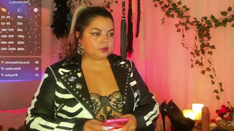 Snapshot of satyn_doll chatting on 12.17.24 Gina George online show from 12.17.24