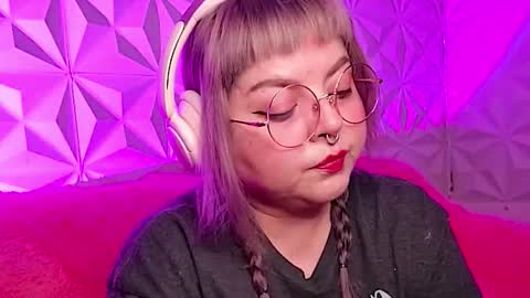 Gina George online show from 11.02.25