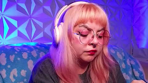 Gina George online show from 03.28.26