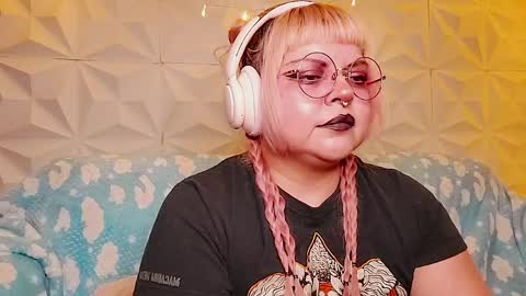Gina George online show from 05.16.26