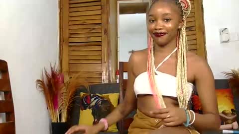 Snapshot of saucy_angels chatting on 03.06.25 Saucy online show from 03.06.25