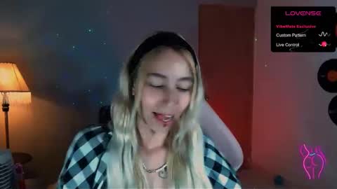 I AM JENN  online show from 01.08.25