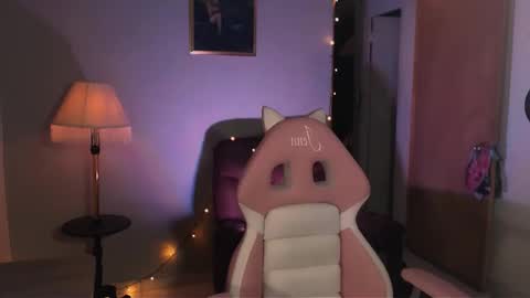 I AM JENN  online show from 02.02.25