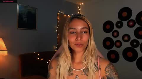 I AM JENN  online show from 03.02.25