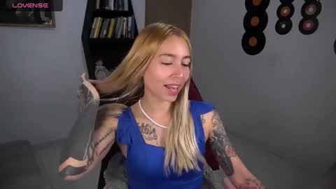 I AM JENN  online show from 09.14.25