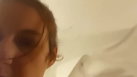 SnowBunny online show from 01.02.25