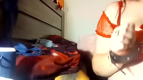 SnowBunny online show from 08.08.26