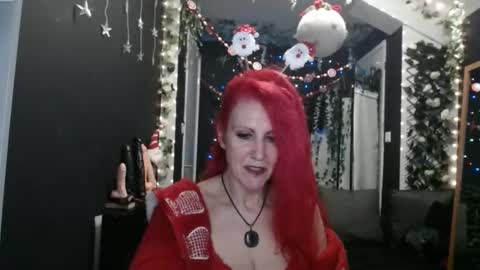 Snapshot of saucysky chatting on 12.13.24 SaucySky online show from 12.13.24