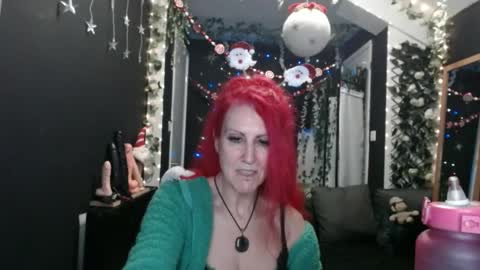 Snapshot of saucysky chatting on 12.16.24 SaucySky online show from 12.16.24