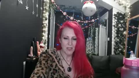 Snapshot of saucysky chatting on 12.30.24 SaucySky online show from 12.30.24