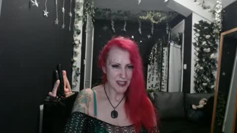 Snapshot of saucysky chatting on 01.03.25 SaucySky online show from 01.03.25