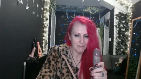 Snapshot of saucysky chatting on 01.07.25 SaucySky online show from 01.07.25