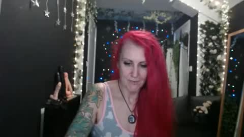 Snapshot of saucysky chatting on 01.07.25 SaucySky online show from 01.07.25