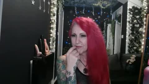 Snapshot of saucysky chatting on 01.14.25 SaucySky online show from 01.14.25