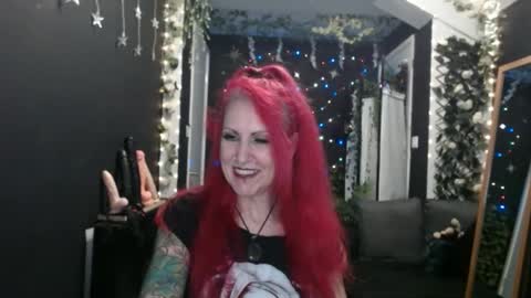 Snapshot of saucysky chatting on 01.21.25 SaucySky online show from 01.21.25