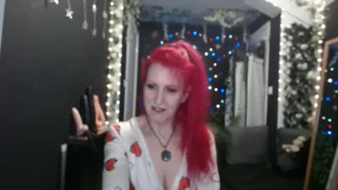 Snapshot of saucysky chatting on 01.28.25 SaucySky online show from 01.28.25