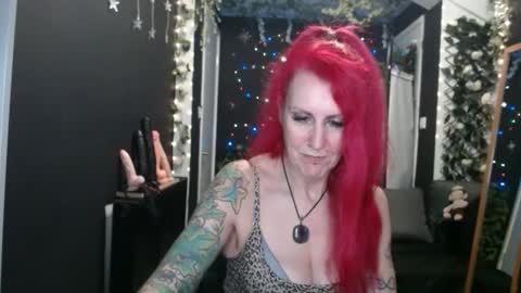 Snapshot of saucysky chatting on 02.02.25 SaucySky online show from 02.02.25