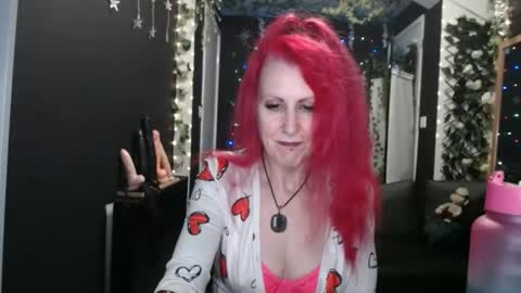 Snapshot of saucysky chatting on 02.06.25 SaucySky online show from 02.06.25