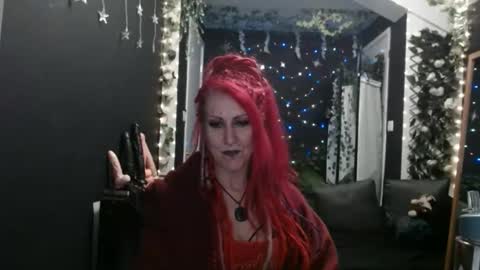 Snapshot of saucysky chatting on 02.09.25 SaucySky online show from 02.09.25