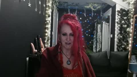 Snapshot of saucysky chatting on 02.09.25 SaucySky online show from 02.09.25