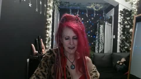Snapshot of saucysky chatting on 02.10.25 SaucySky online show from 02.10.25